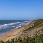 Surf - 7min Walk To The