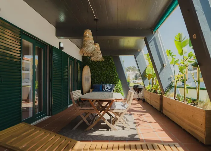 Surf - 7min Walk To The